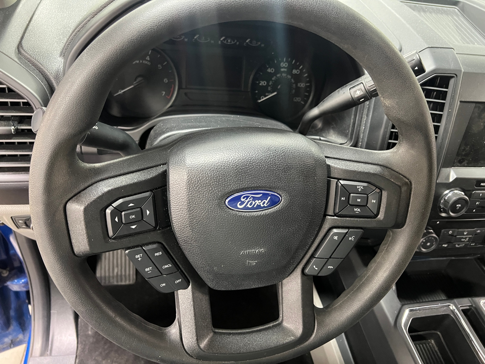 Thumbnail: 2018 Ford Econoline - 5