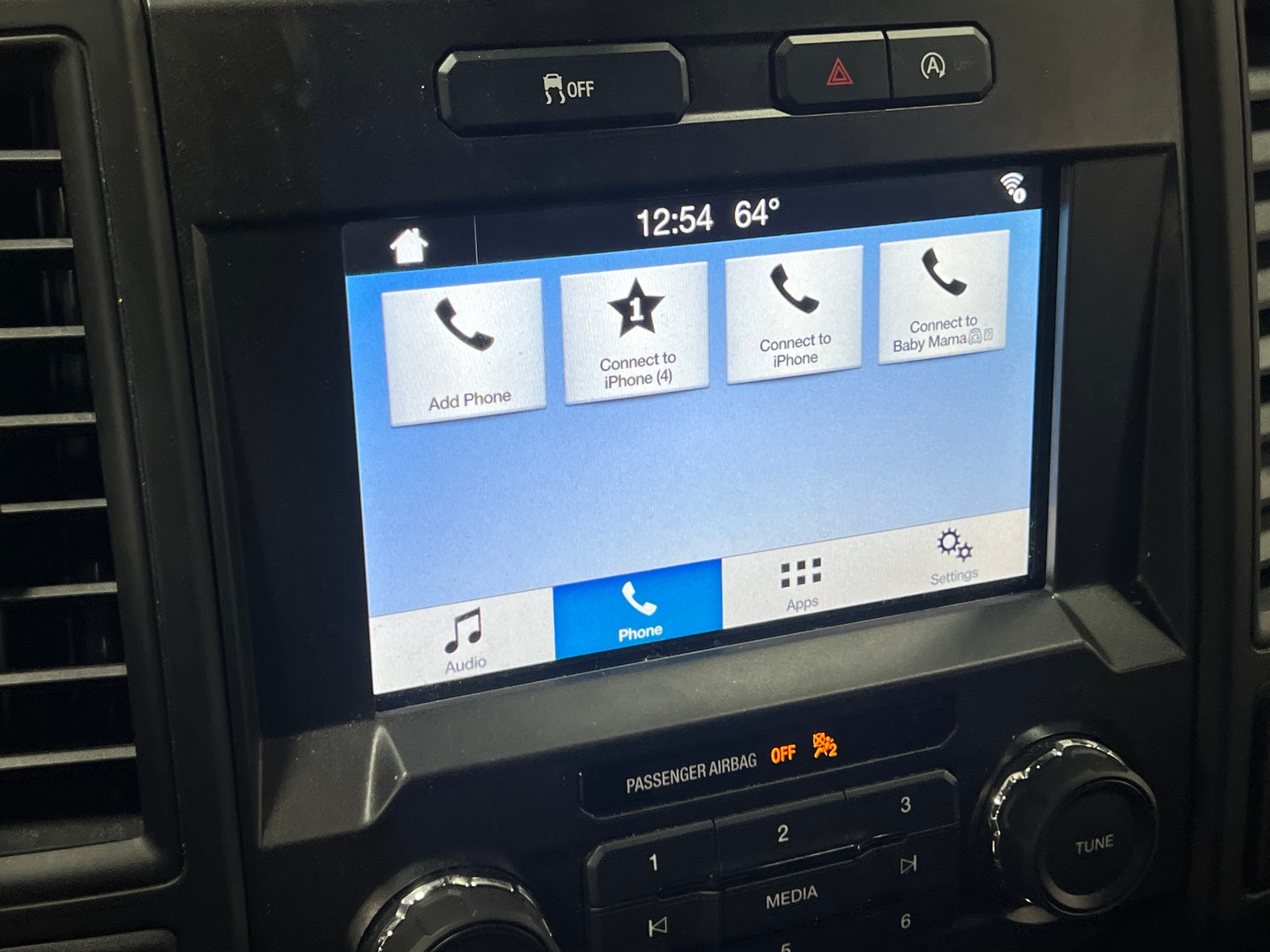 Thumbnail: 2018 Ford Econoline - 4