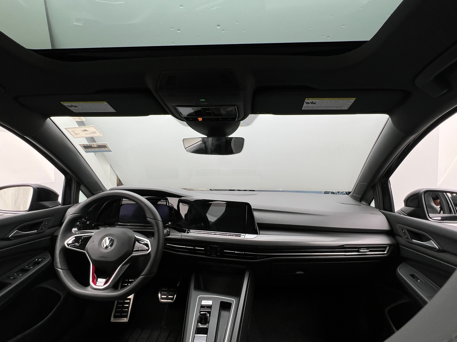 Thumbnail: 2022 Volkswagen Golf - 2