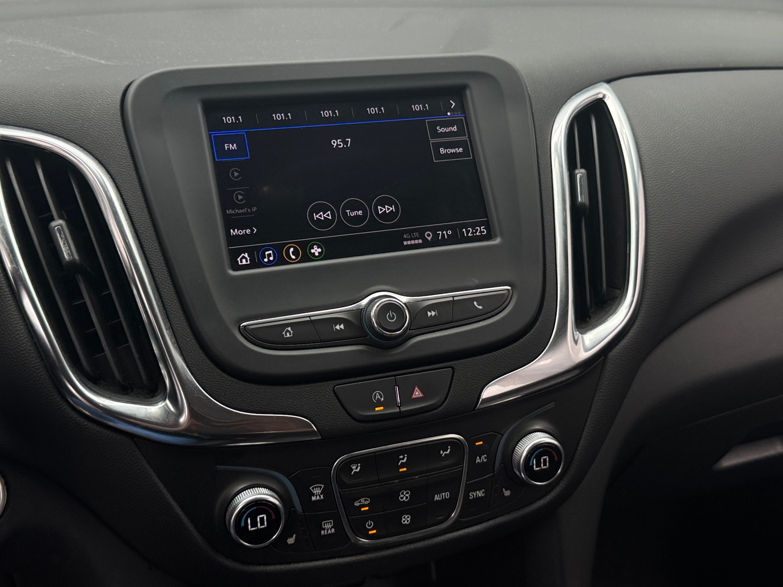 Thumbnail: 2024 Chevrolet Equinox - 4
