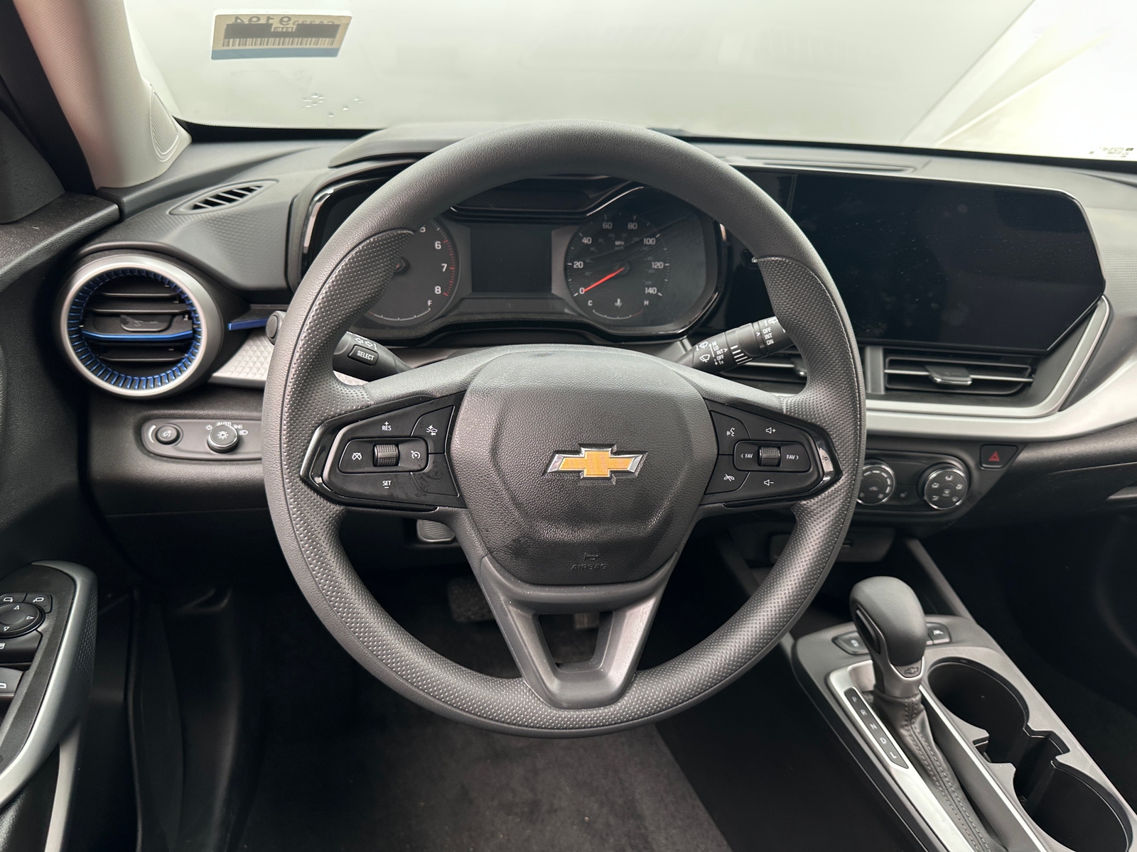 Thumbnail: 2025 Chevrolet Trax - 5