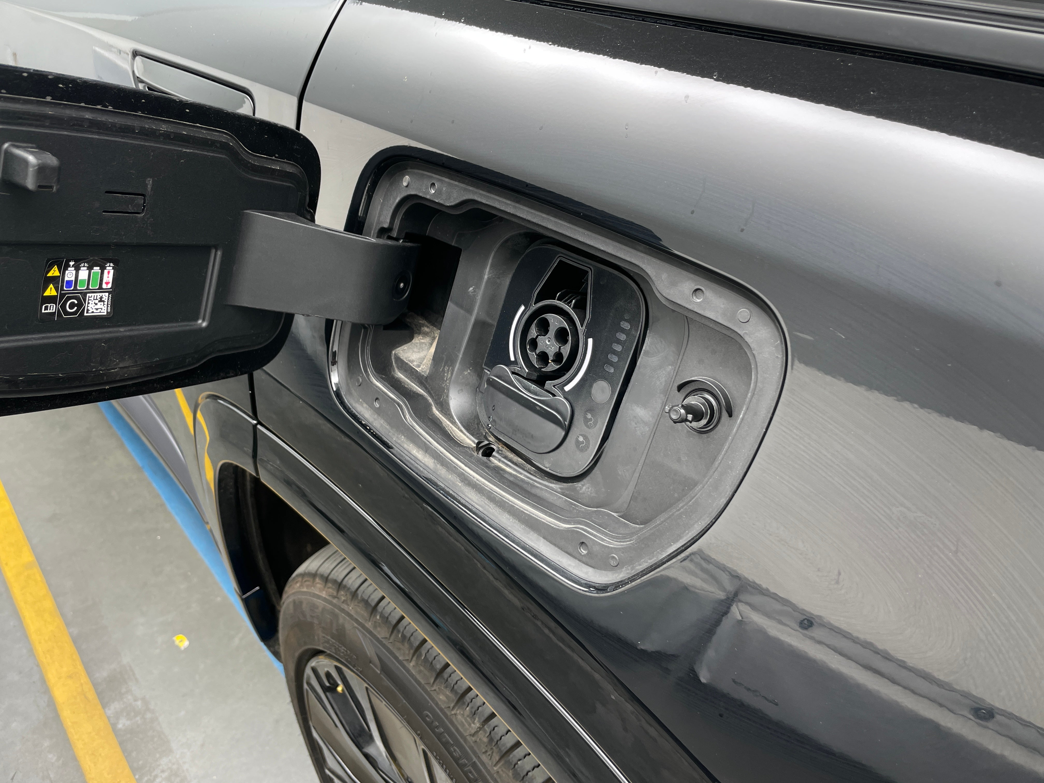 Used 2025 Jeep Wagoneer S Launch Edition with VIN 3C4RJNAK4ST563169 for sale in Oak Creek, WI