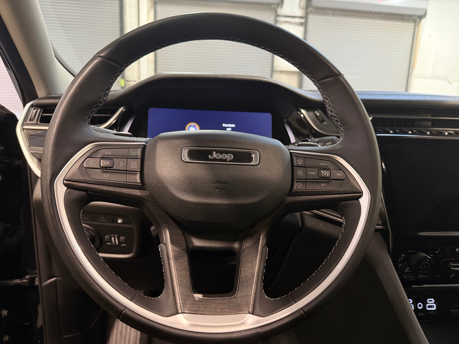 Thumbnail: 2023 Jeep Grand Cherokee - 4