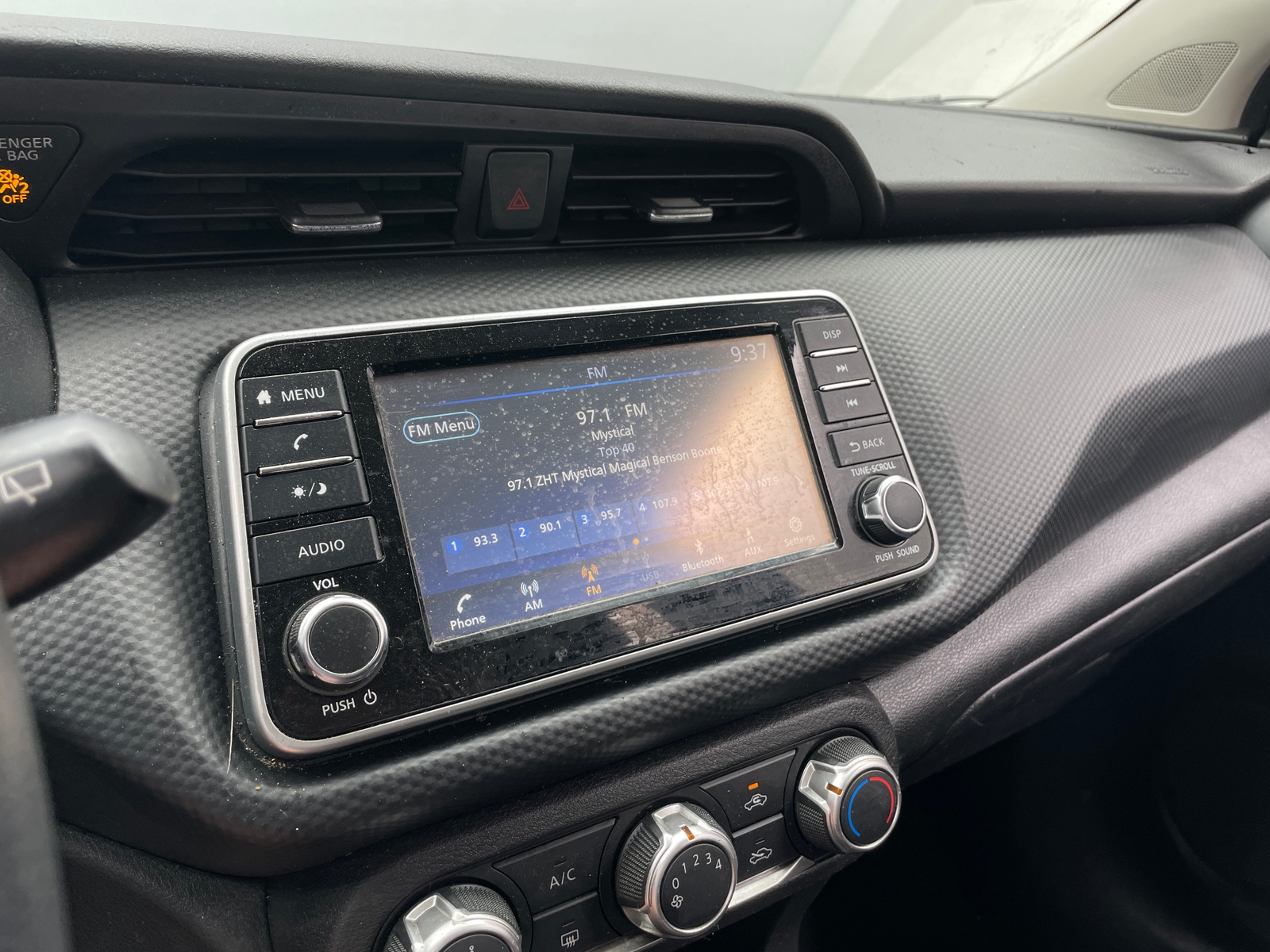 Thumbnail: 2023 Nissan Kicks - 4