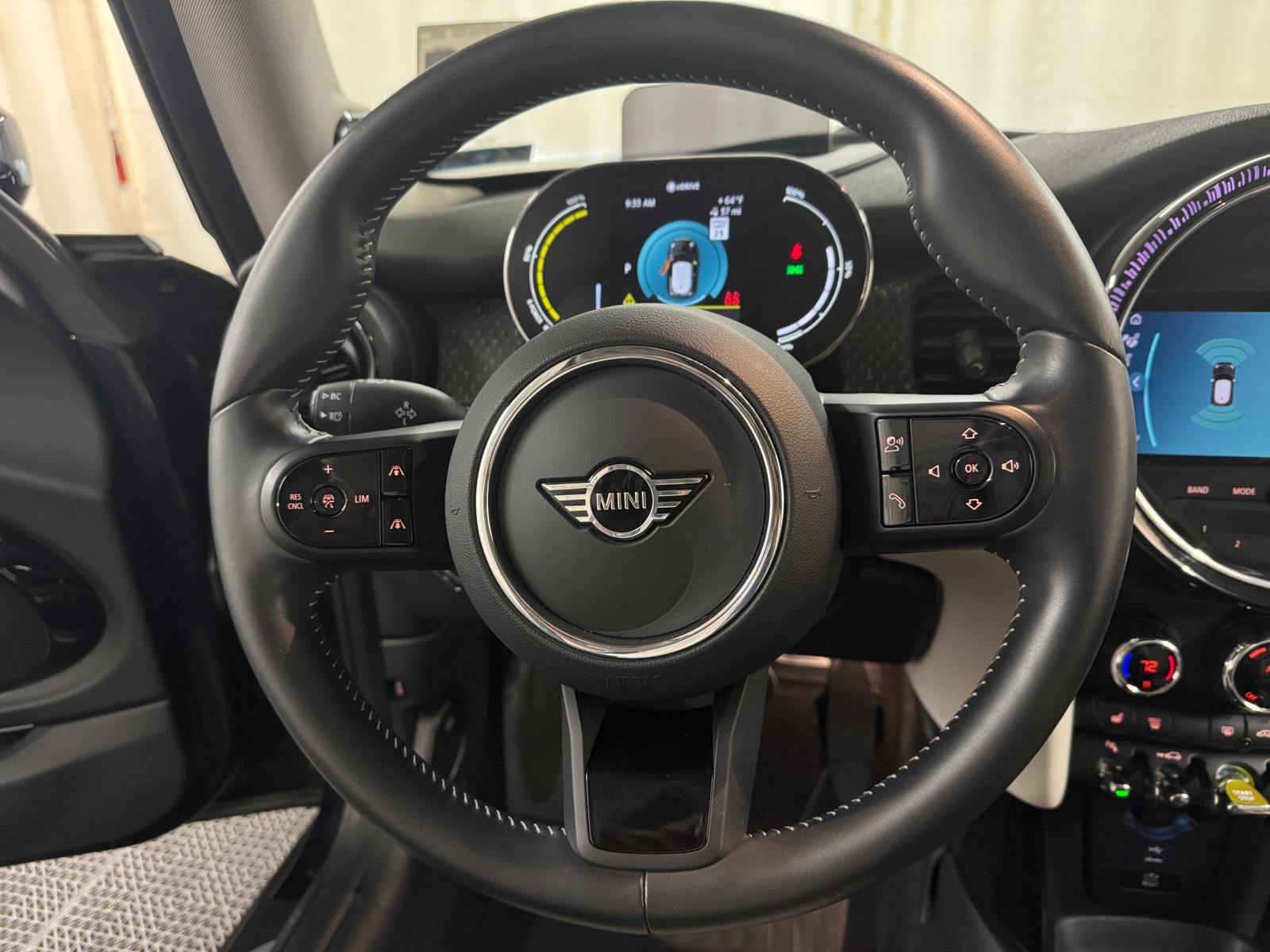 Thumbnail: 2024 MINI Cooper Hardtop - 4