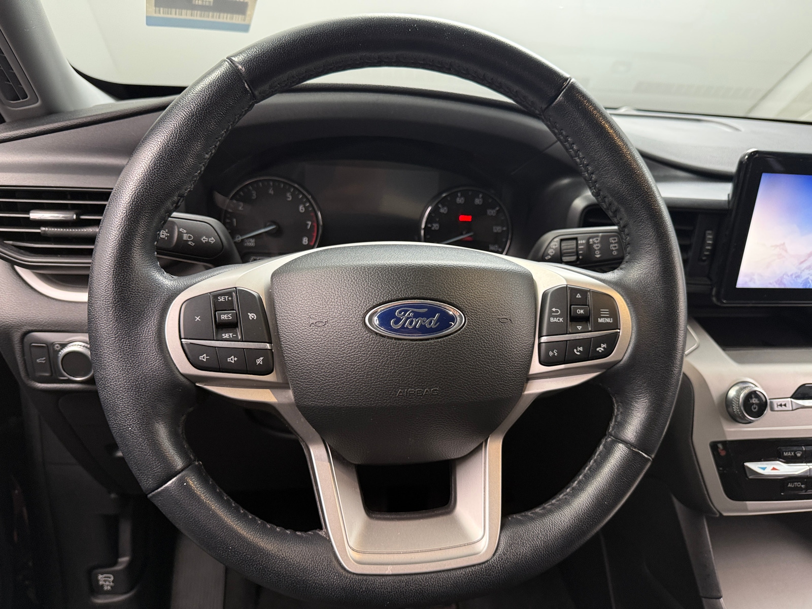 Thumbnail: 2022 Ford Explorer - 5