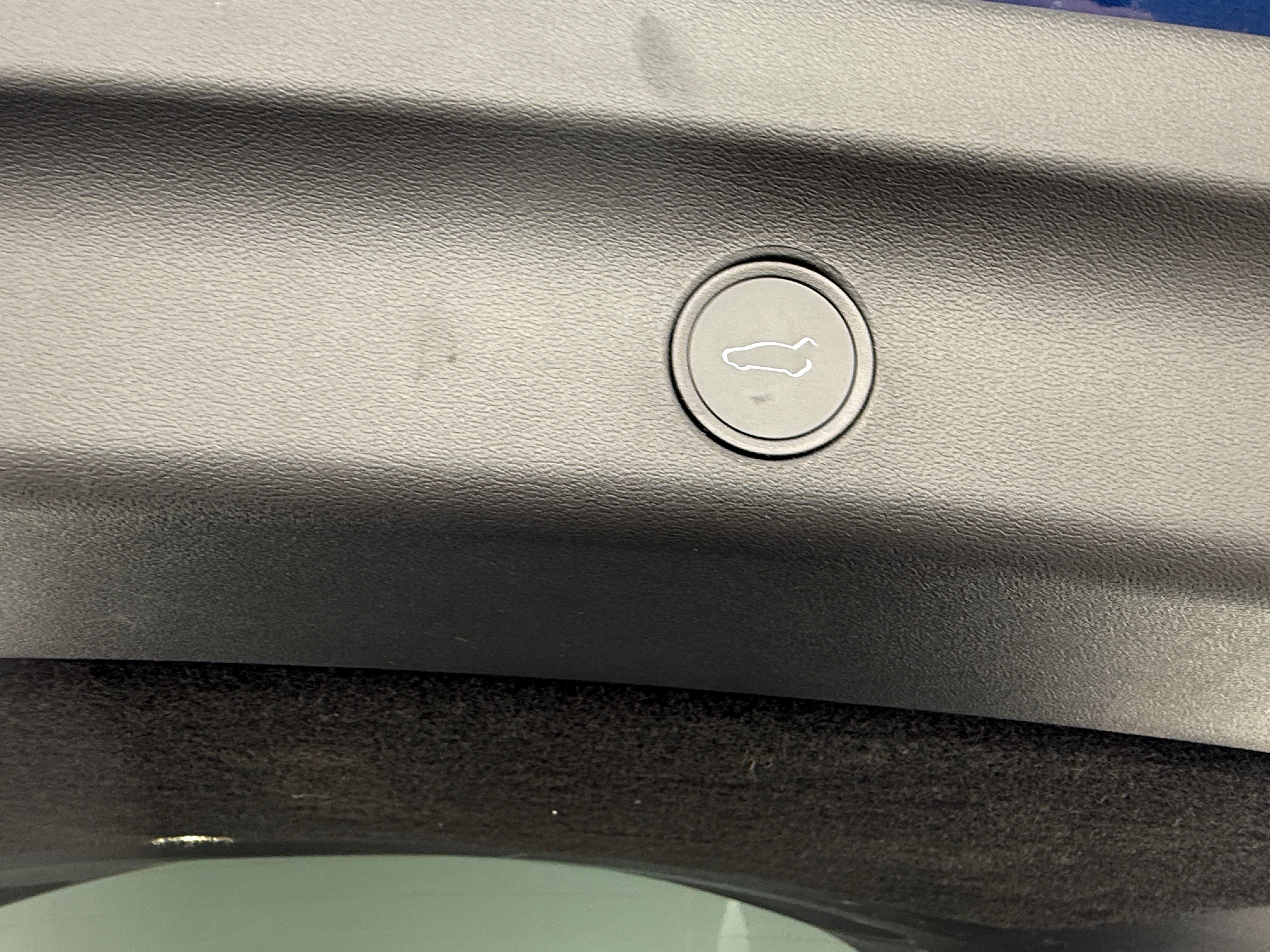 Used 2021 Tesla Model Y Long Range with VIN 5YJYGDEE6MF117504 for sale in Auburn, WA