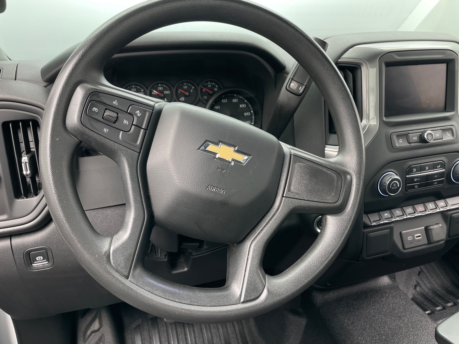 Thumbnail: 2024 Chevrolet Silverado 1500 - 5