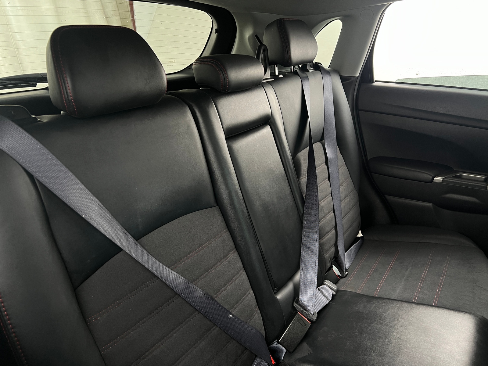 Thumbnail: 2023 Mitsubishi Outlander Sport - 6