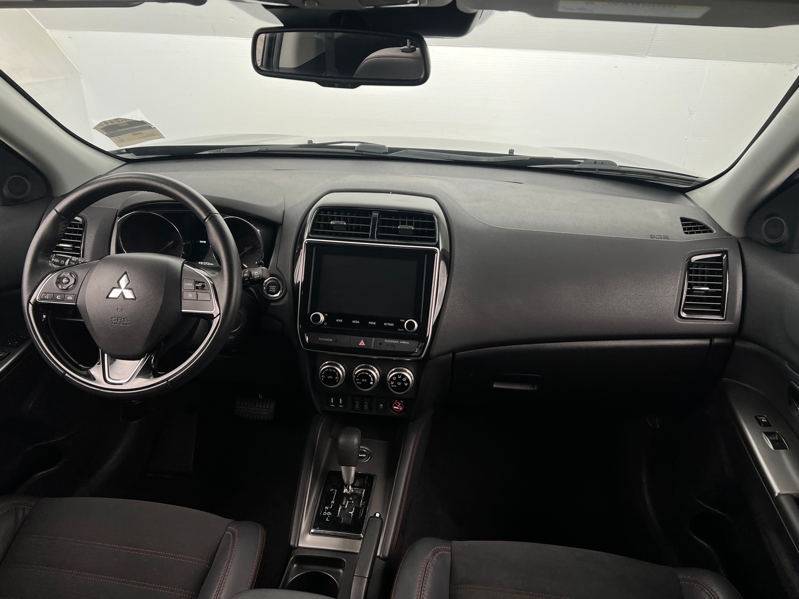 Thumbnail: 2023 Mitsubishi Outlander Sport - 3