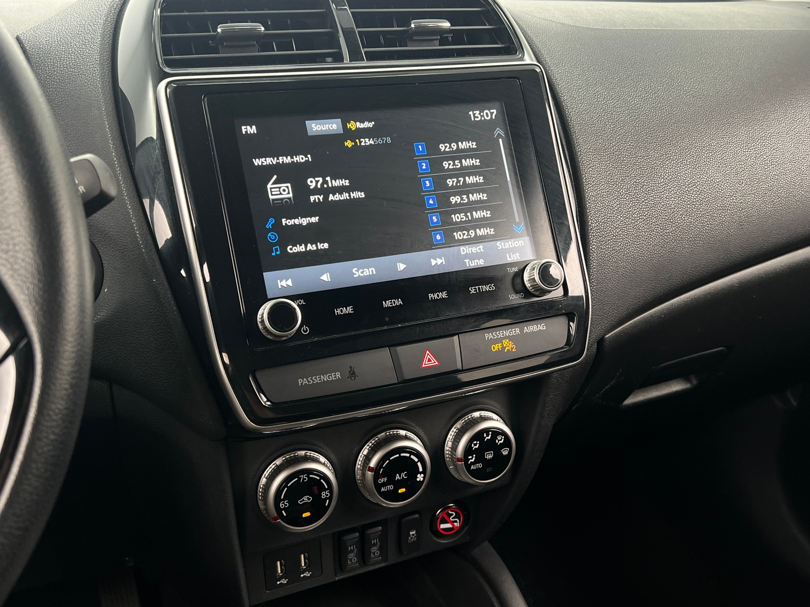 Thumbnail: 2023 Mitsubishi Outlander Sport - 4