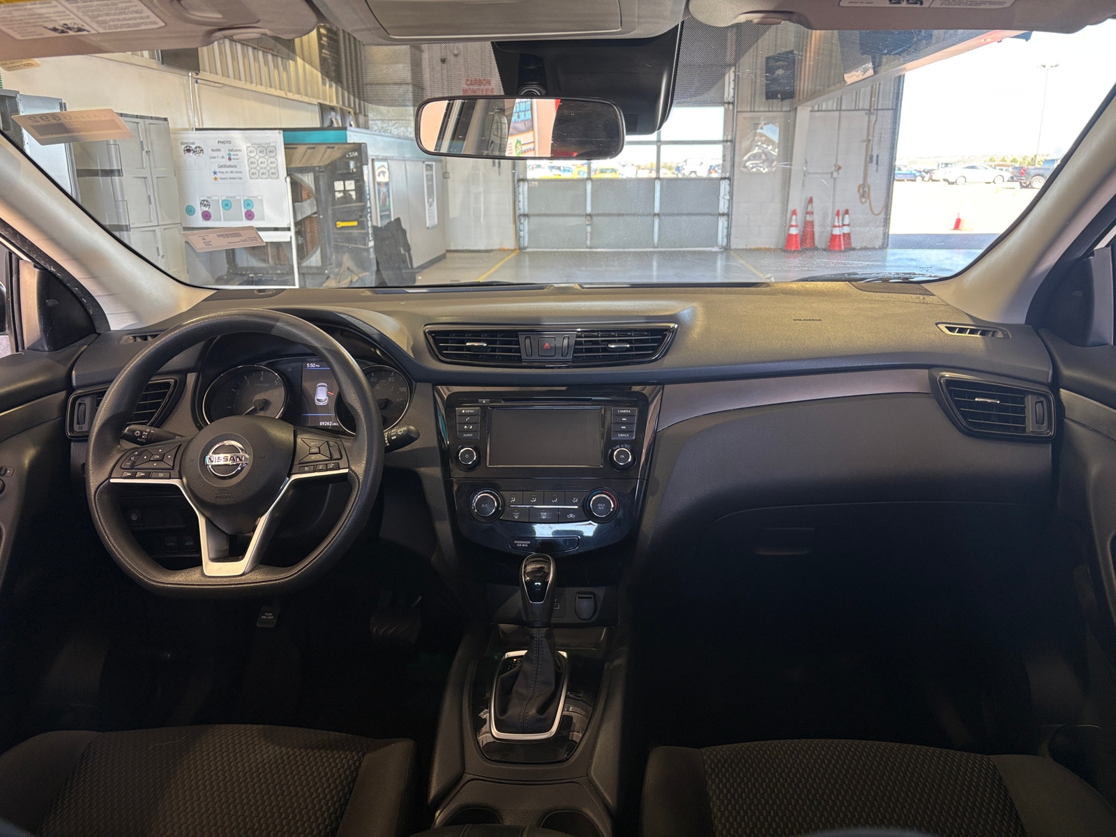 Thumbnail: 2020 Nissan Rogue Sport - 3