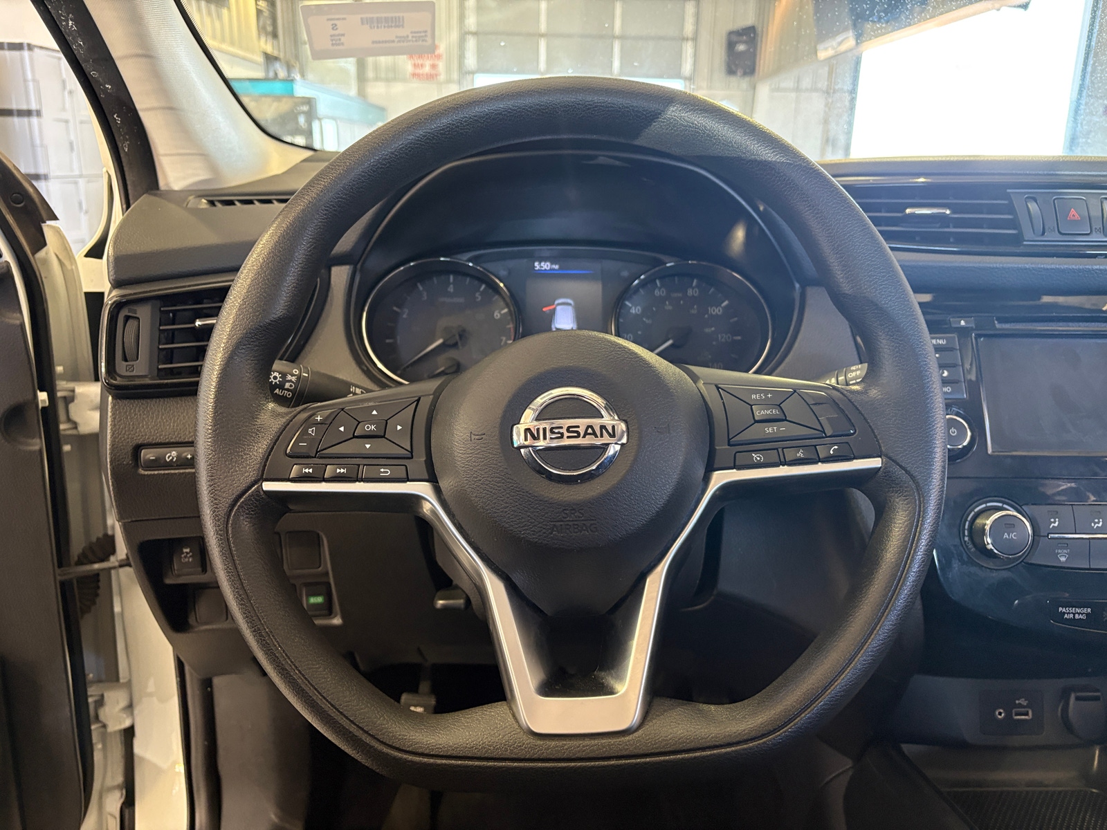 Thumbnail: 2020 Nissan Rogue Sport - 5