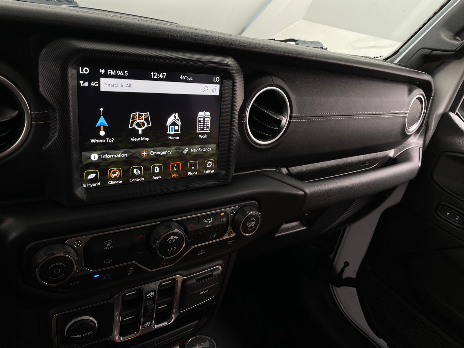Thumbnail: 2022 Jeep Wrangler - 3