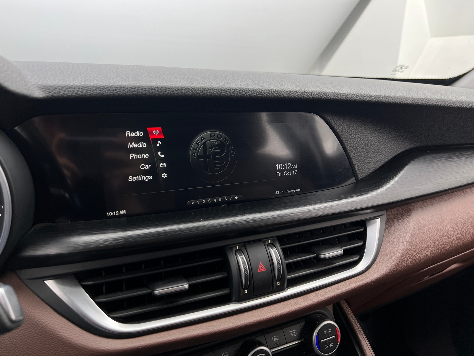 Thumbnail: 2018 Alfa Romeo Stelvio - 3