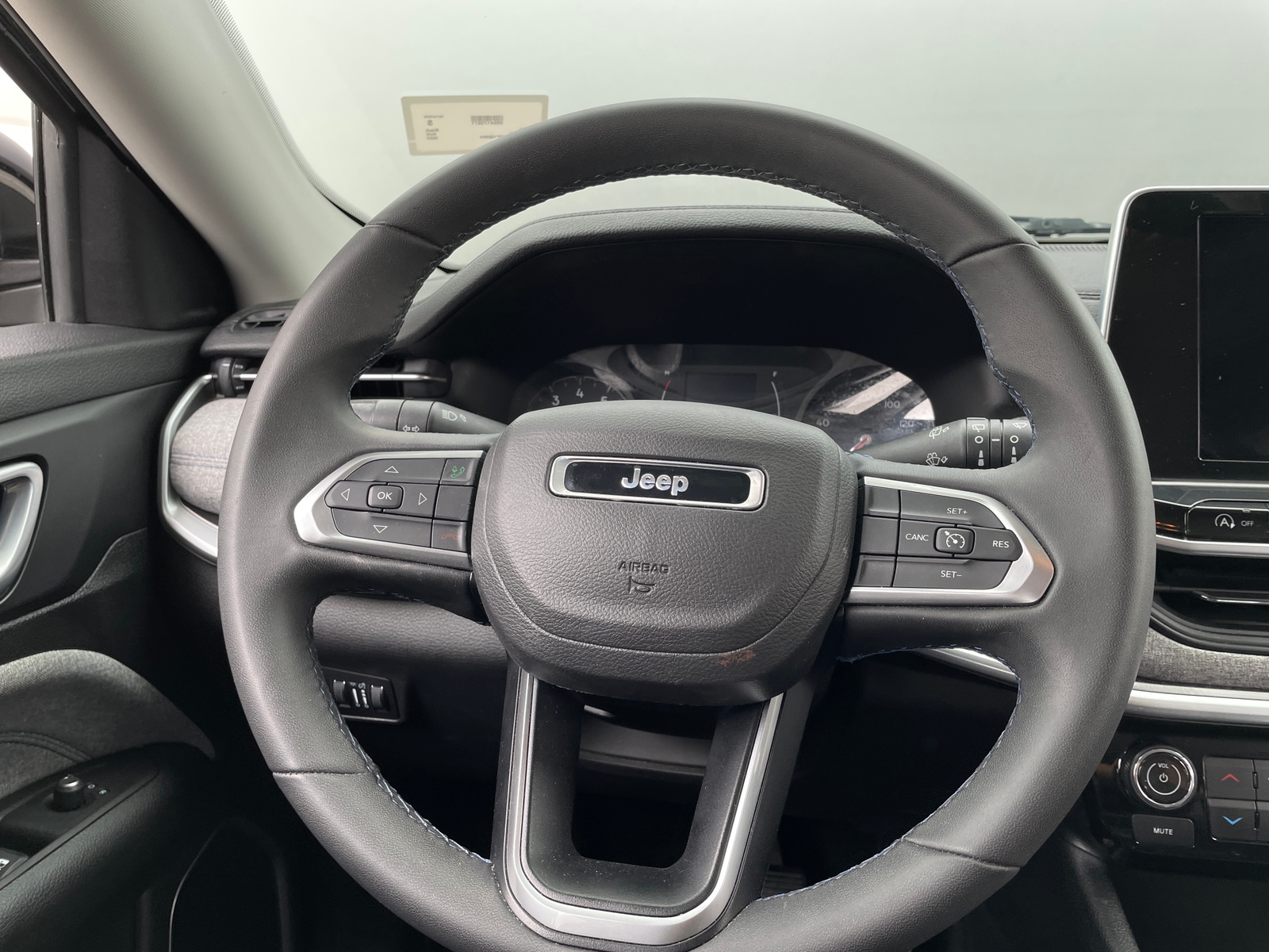 Thumbnail: 2022 Jeep Compass - 4