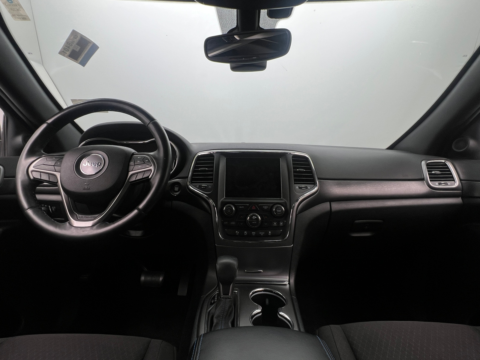 Thumbnail: 2018 Jeep Grand Cherokee - 3
