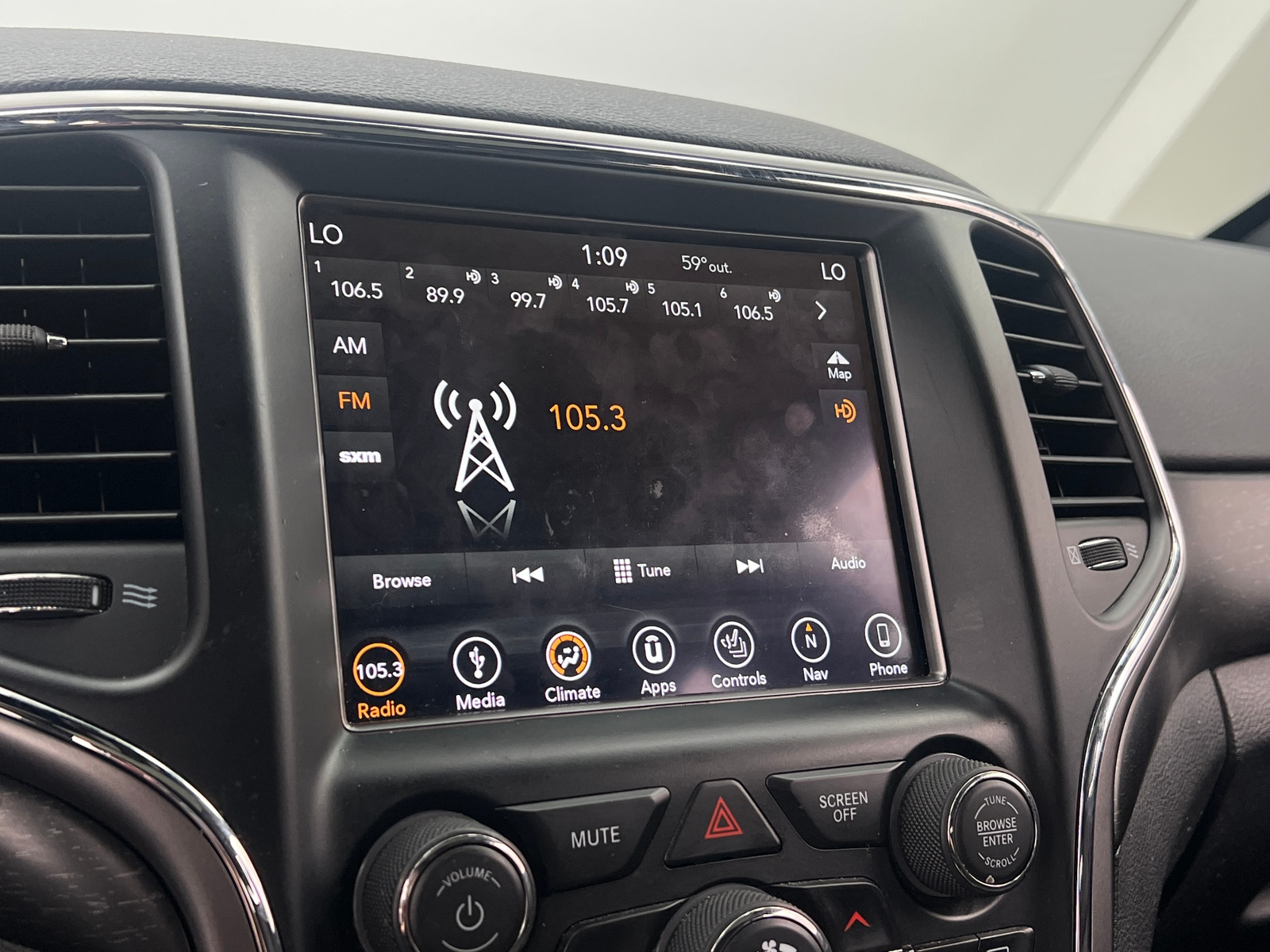 Thumbnail: 2018 Jeep Grand Cherokee - 4