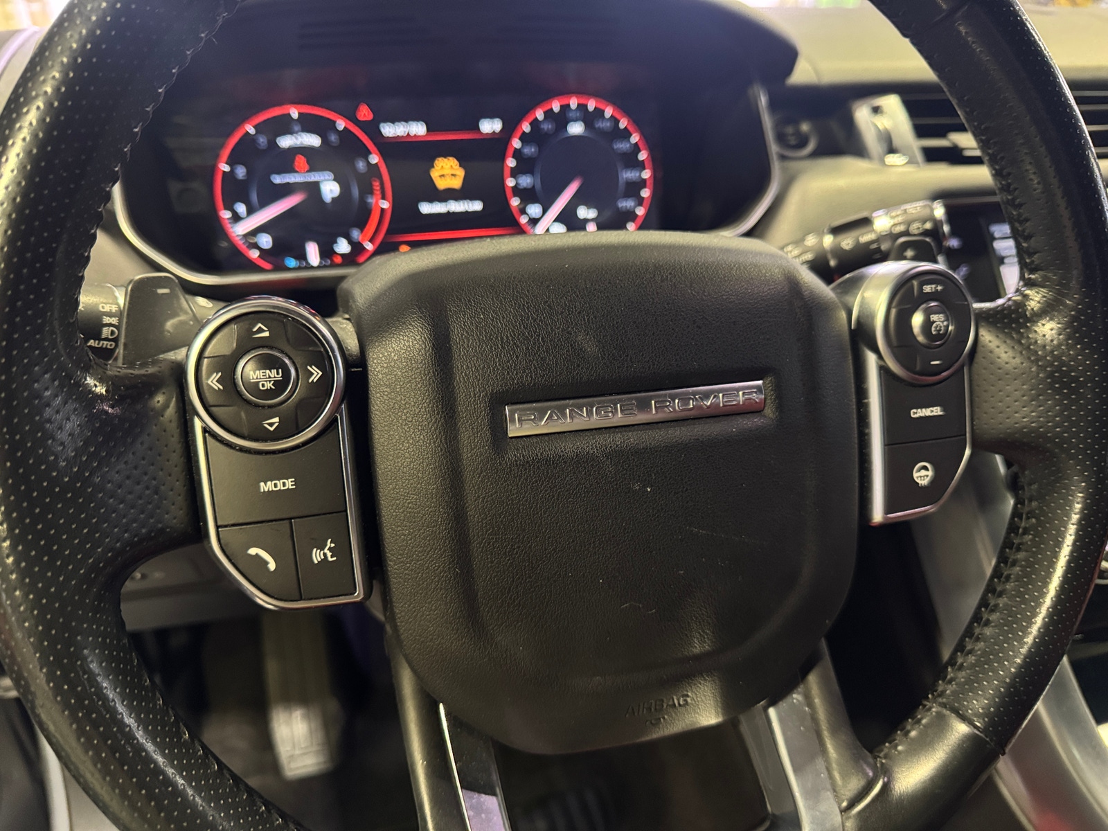 Thumbnail: 2016 Land Rover Range Rover Sport - 4