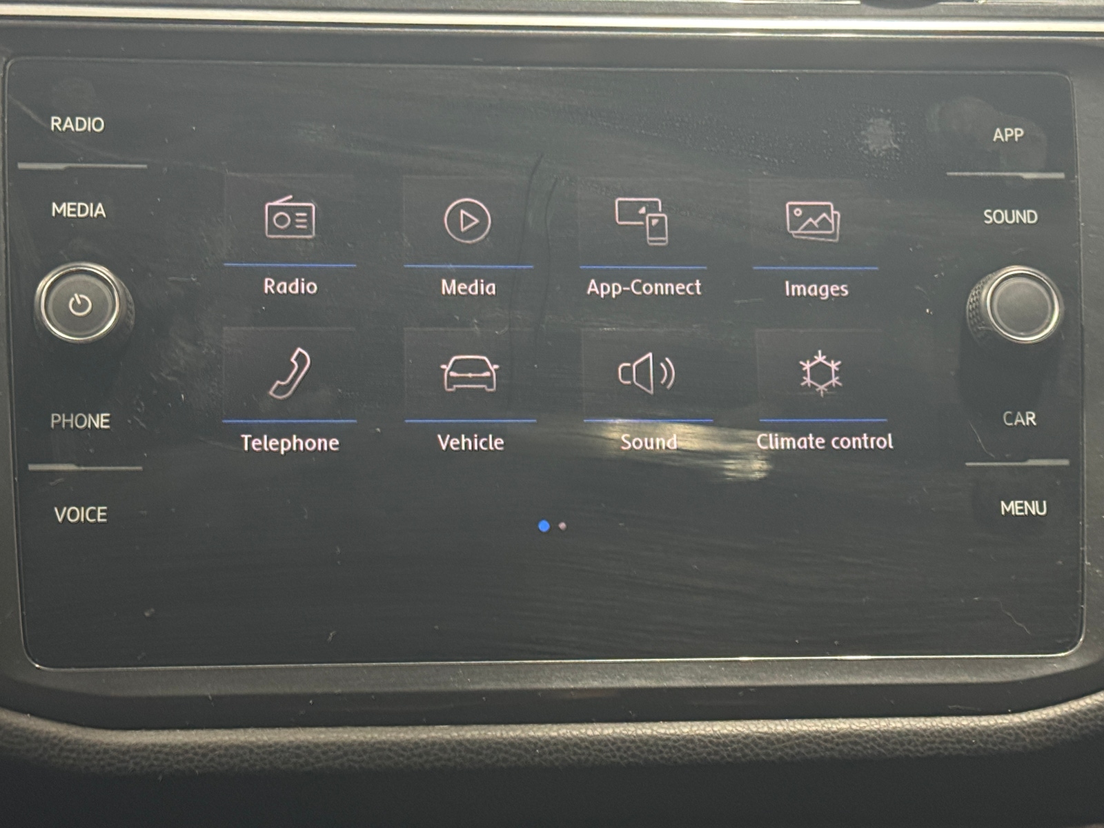 Thumbnail: 2019 Volkswagen Tiguan - 3