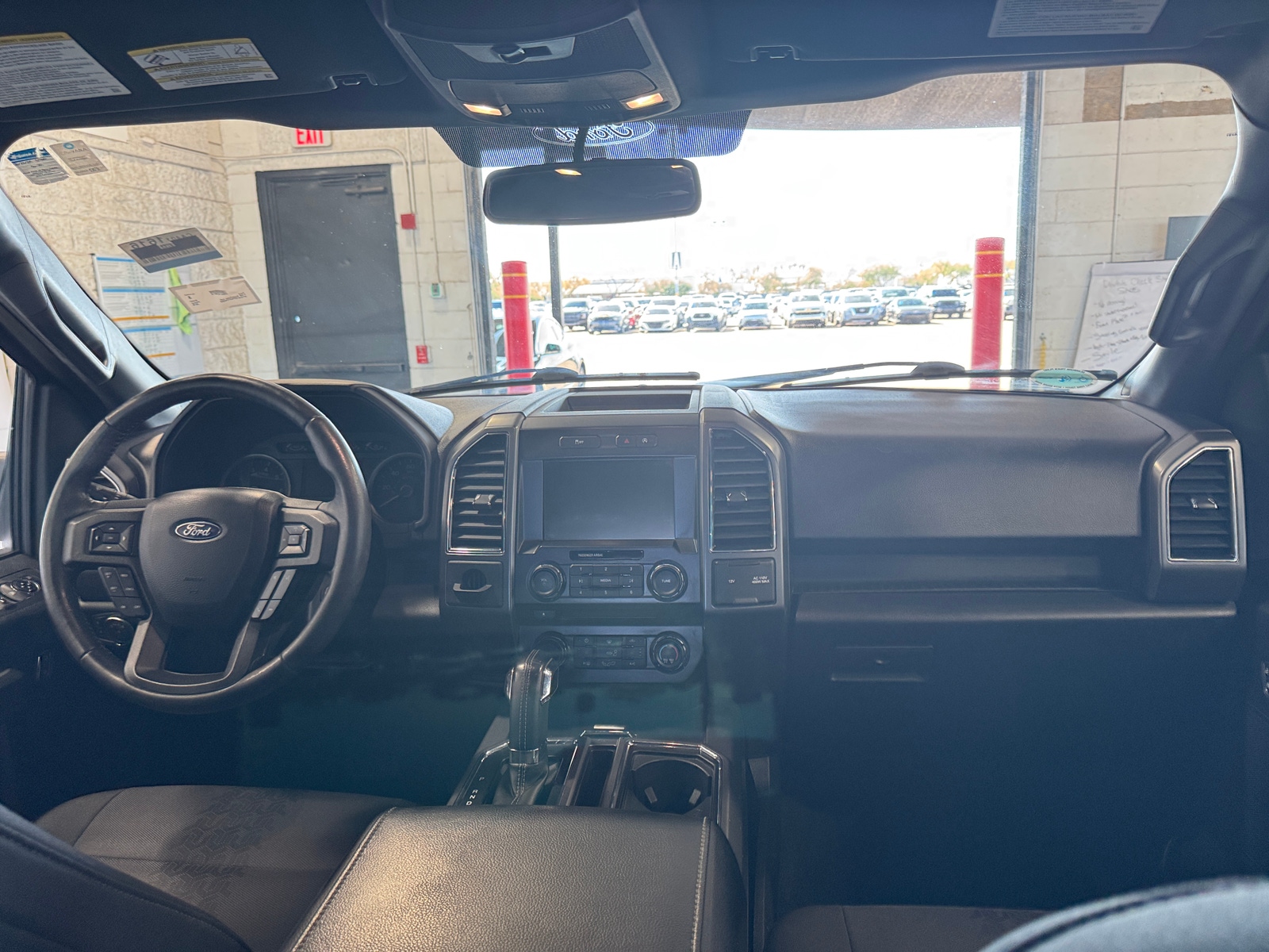 Thumbnail: 2018 Ford Econoline - 3