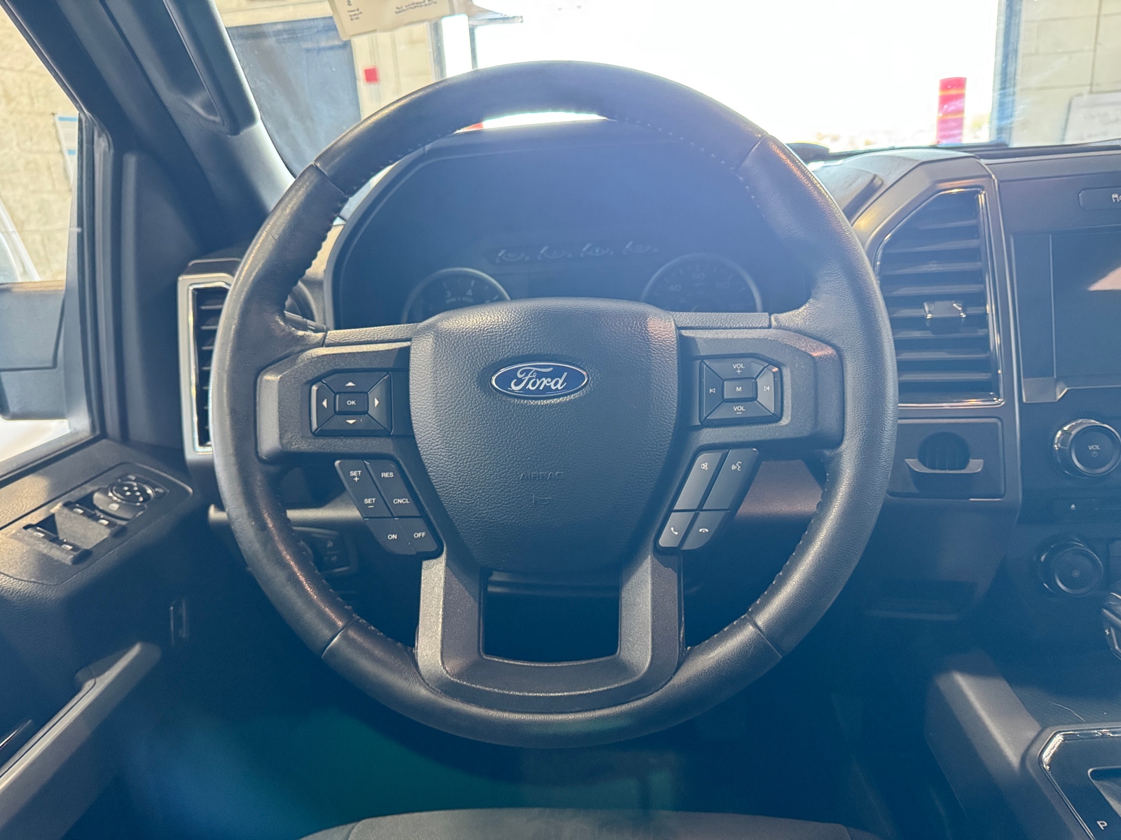 Thumbnail: 2018 Ford Econoline - 5