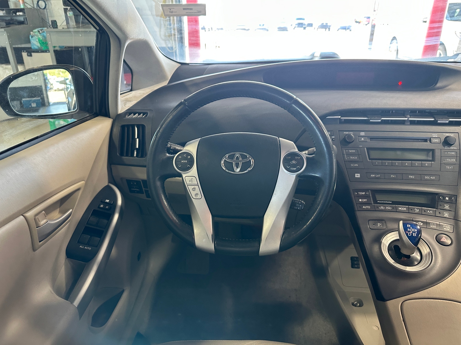 Thumbnail: 2011 Toyota Prius - 5