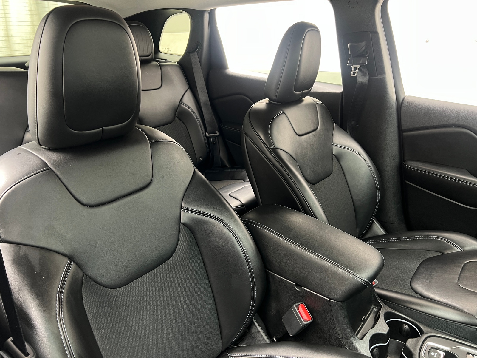 Thumbnail: 2019 Jeep Cherokee - 2