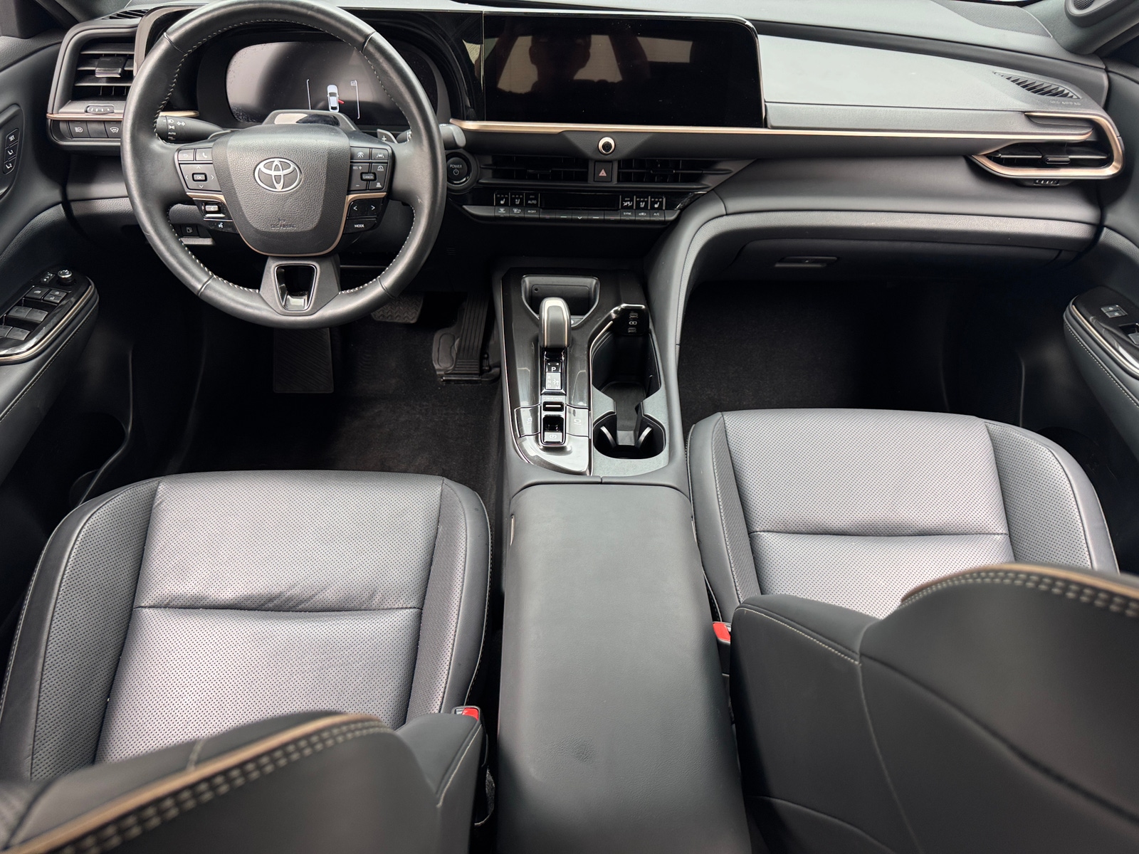 Thumbnail: 2025 Toyota Crown - 2