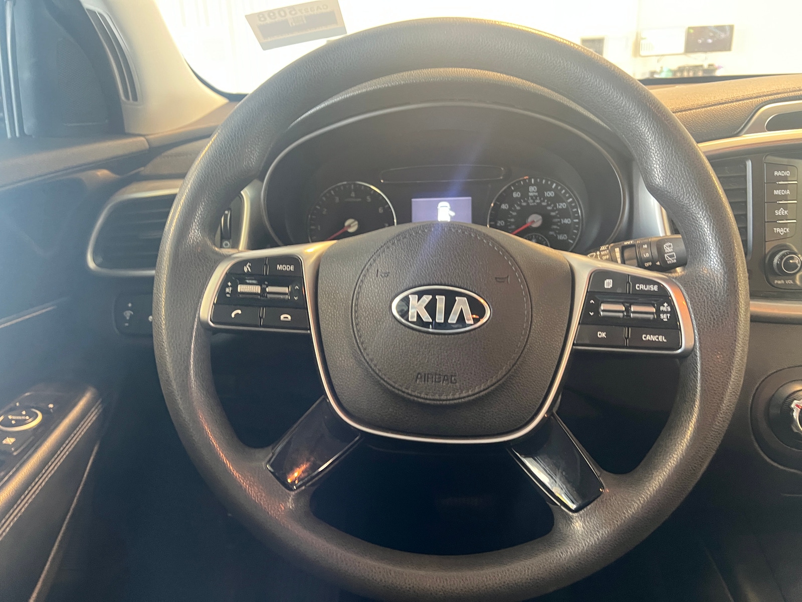 Thumbnail: 2019 Kia Sorento - 5