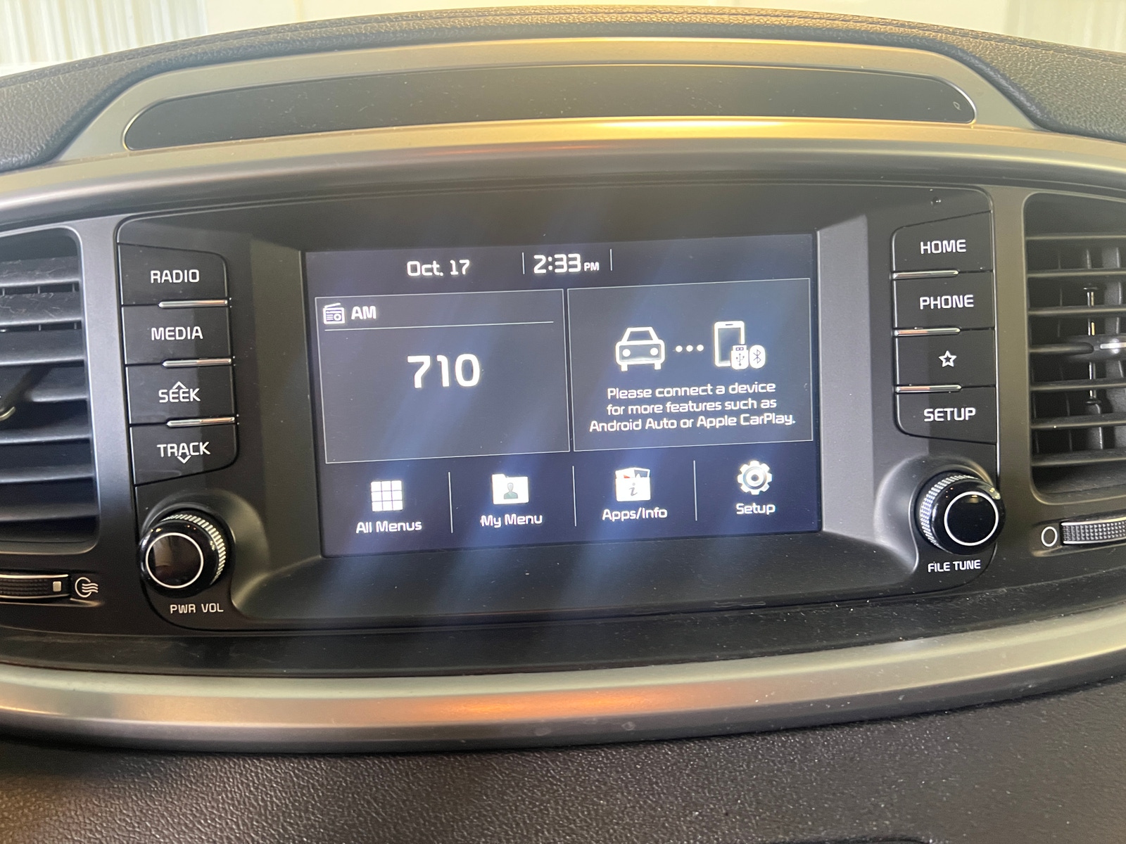 Thumbnail: 2019 Kia Sorento - 4