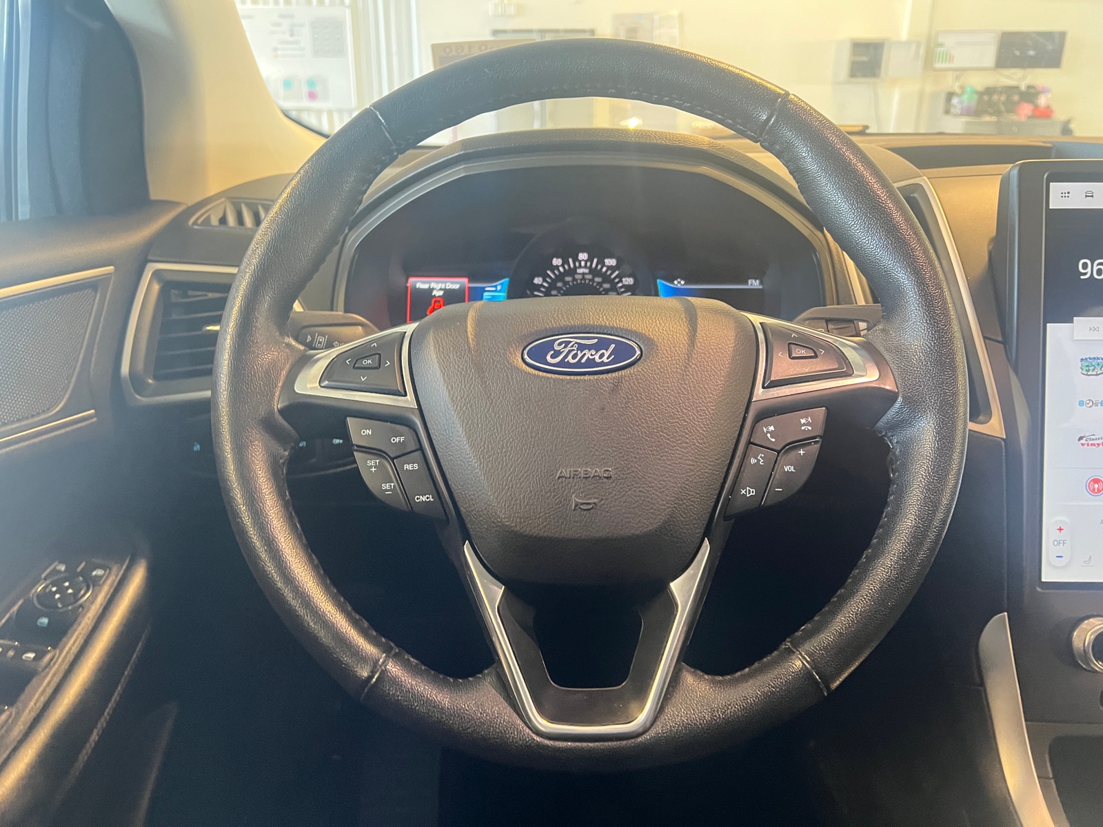 Thumbnail: 2023 Ford Edge - 4