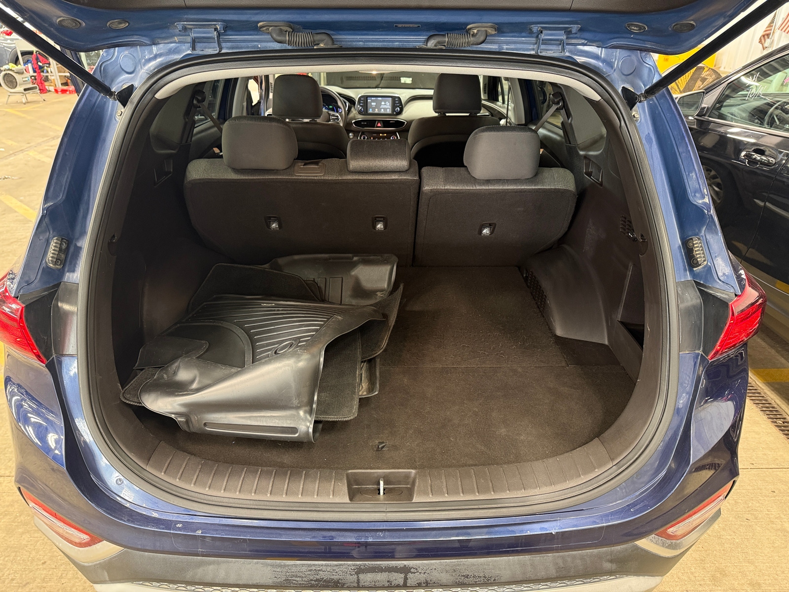 Thumbnail: 2019 Hyundai Santa Fe - 7