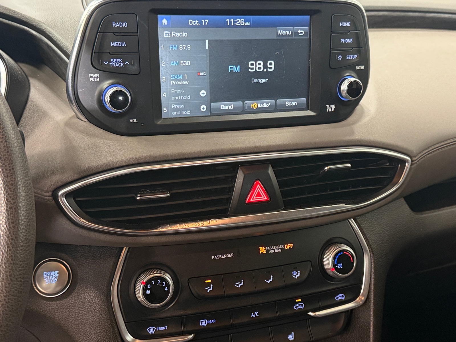 Thumbnail: 2019 Hyundai Santa Fe - 4