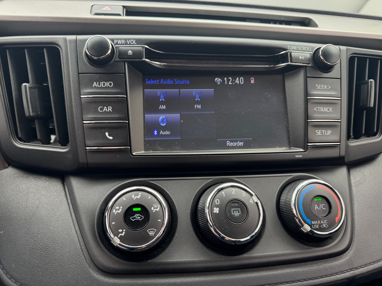 Thumbnail: 2017 Toyota RAV4 - 4