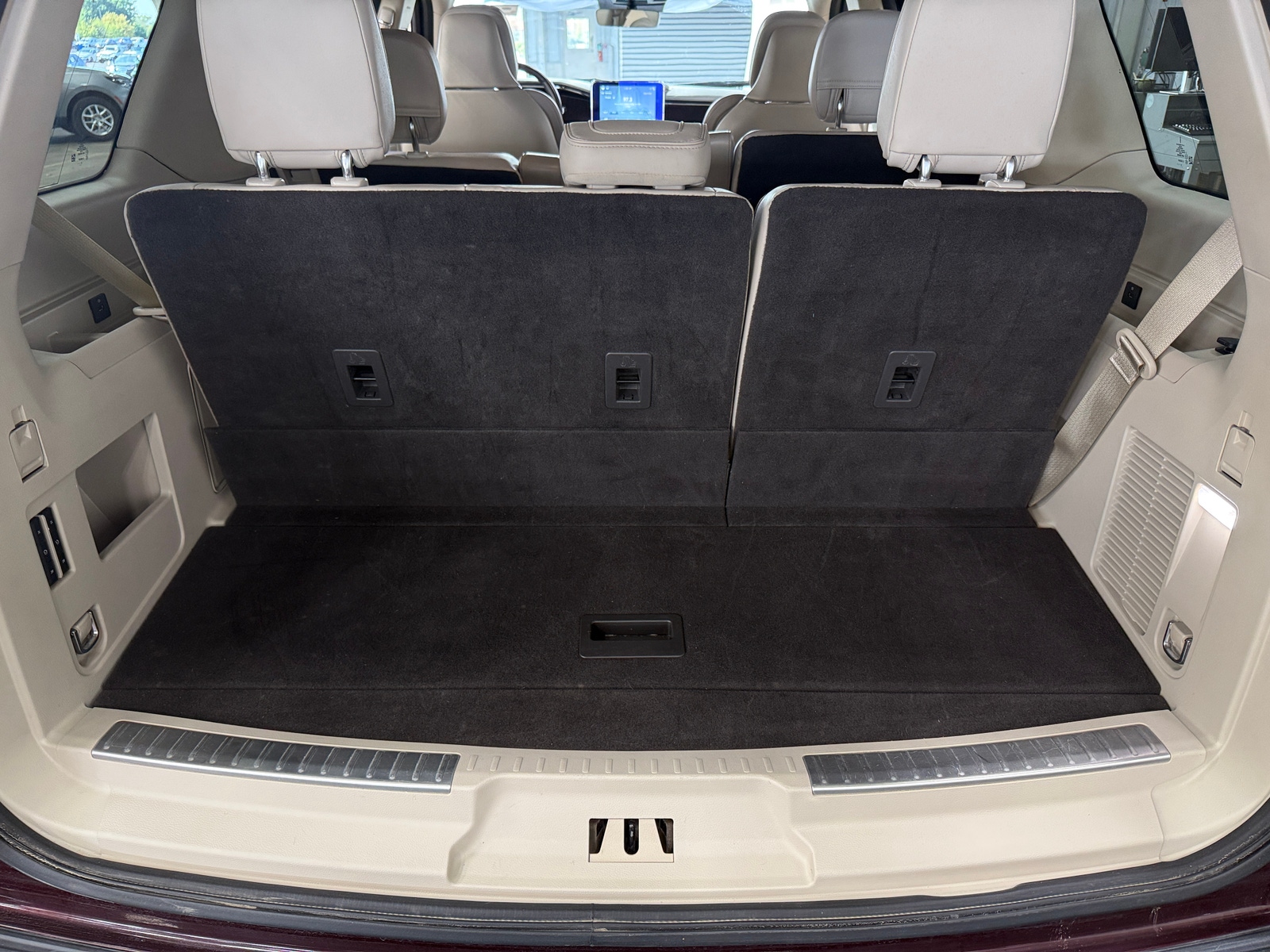 Thumbnail: 2019 Lincoln Navigator - 6