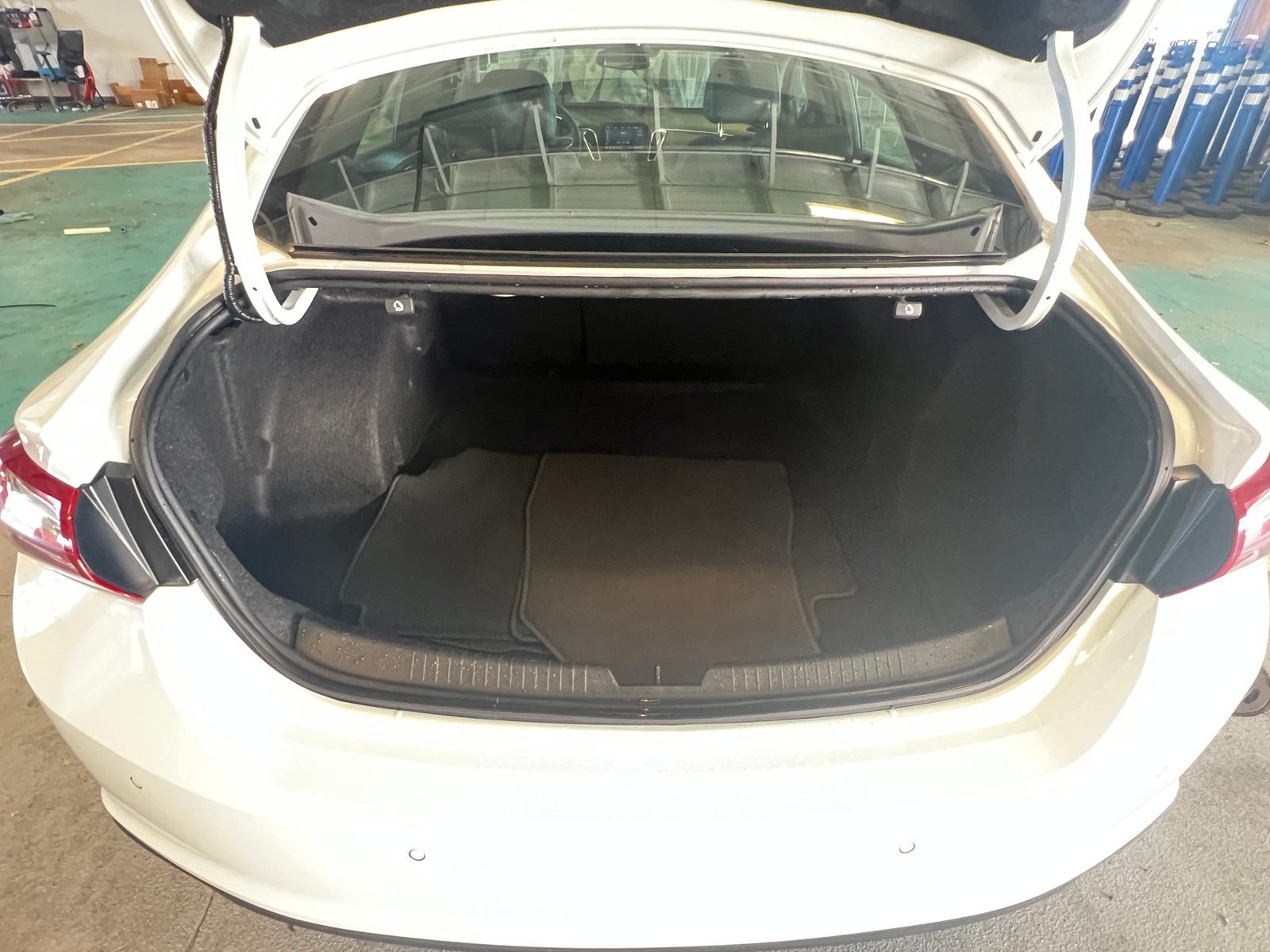 Thumbnail: 2024 Chevrolet Malibu - 6