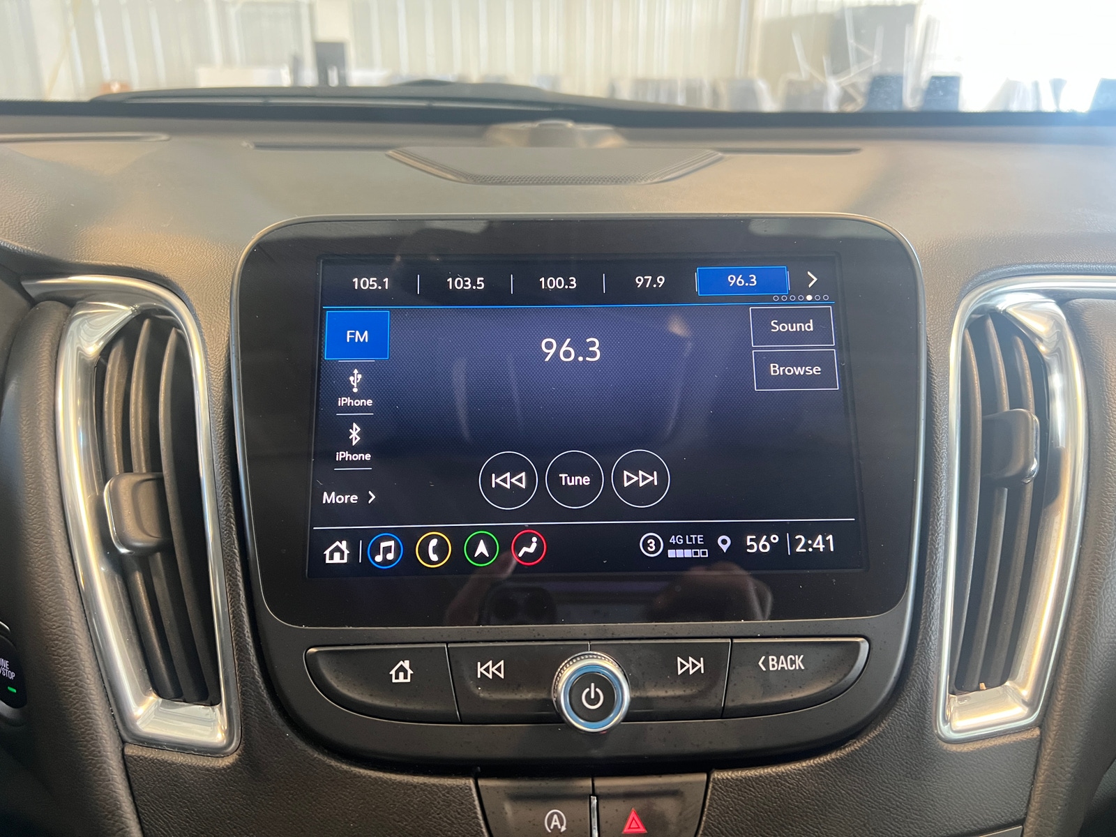 Thumbnail: 2024 Chevrolet Malibu - 3