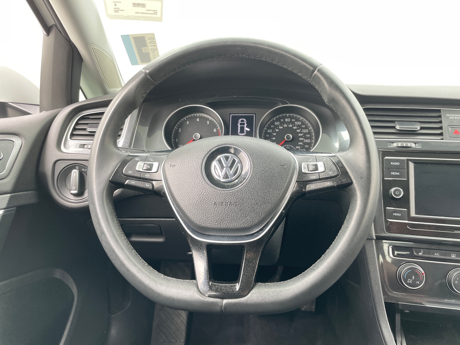 Thumbnail: 2020 Volkswagen Golf - 4