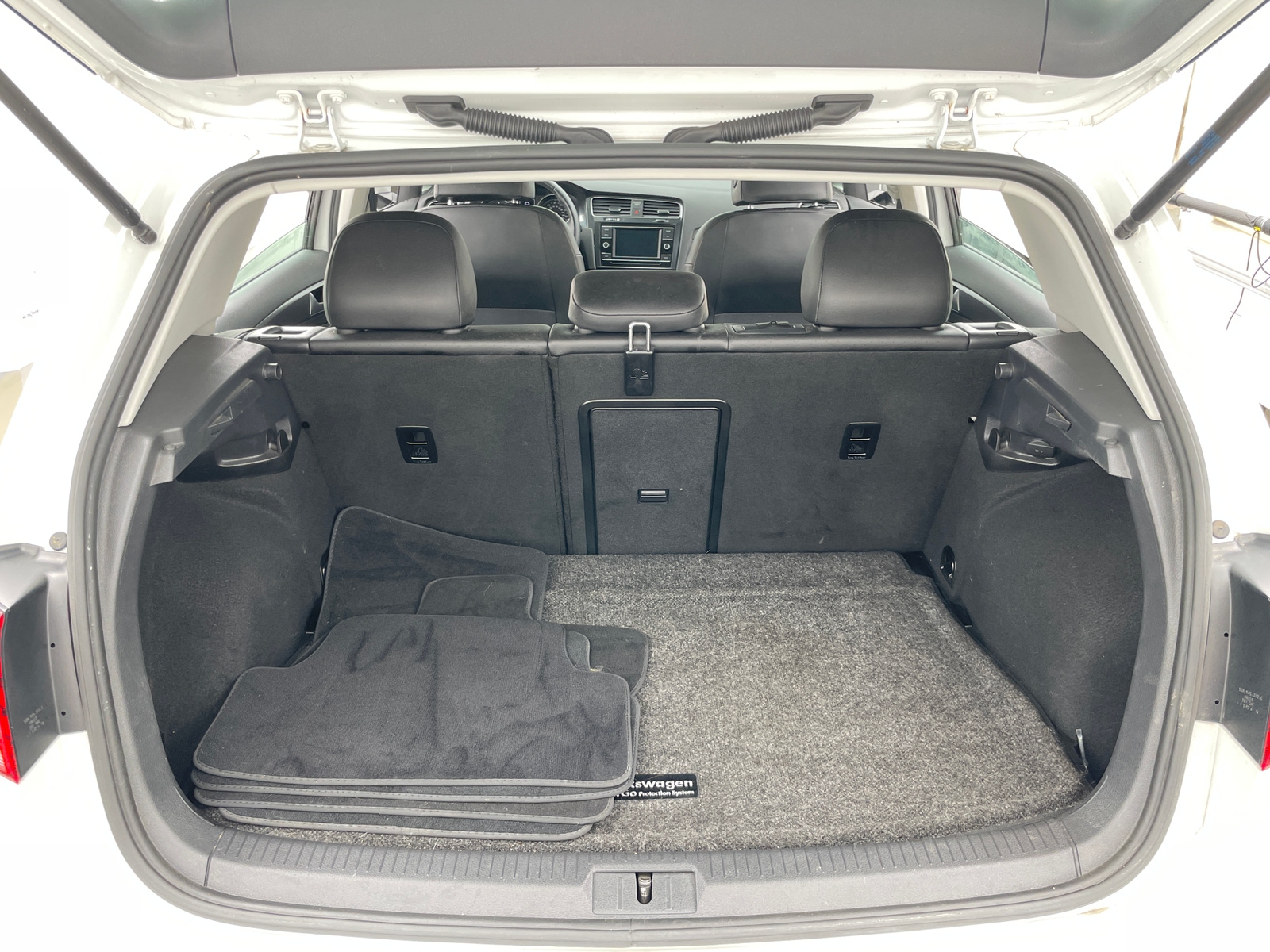 Thumbnail: 2020 Volkswagen Golf - 6