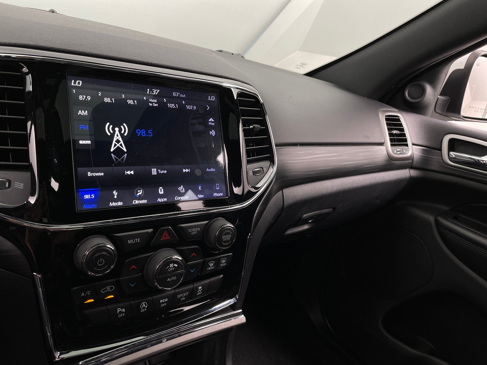 Thumbnail: 2019 Jeep Grand Cherokee - 4