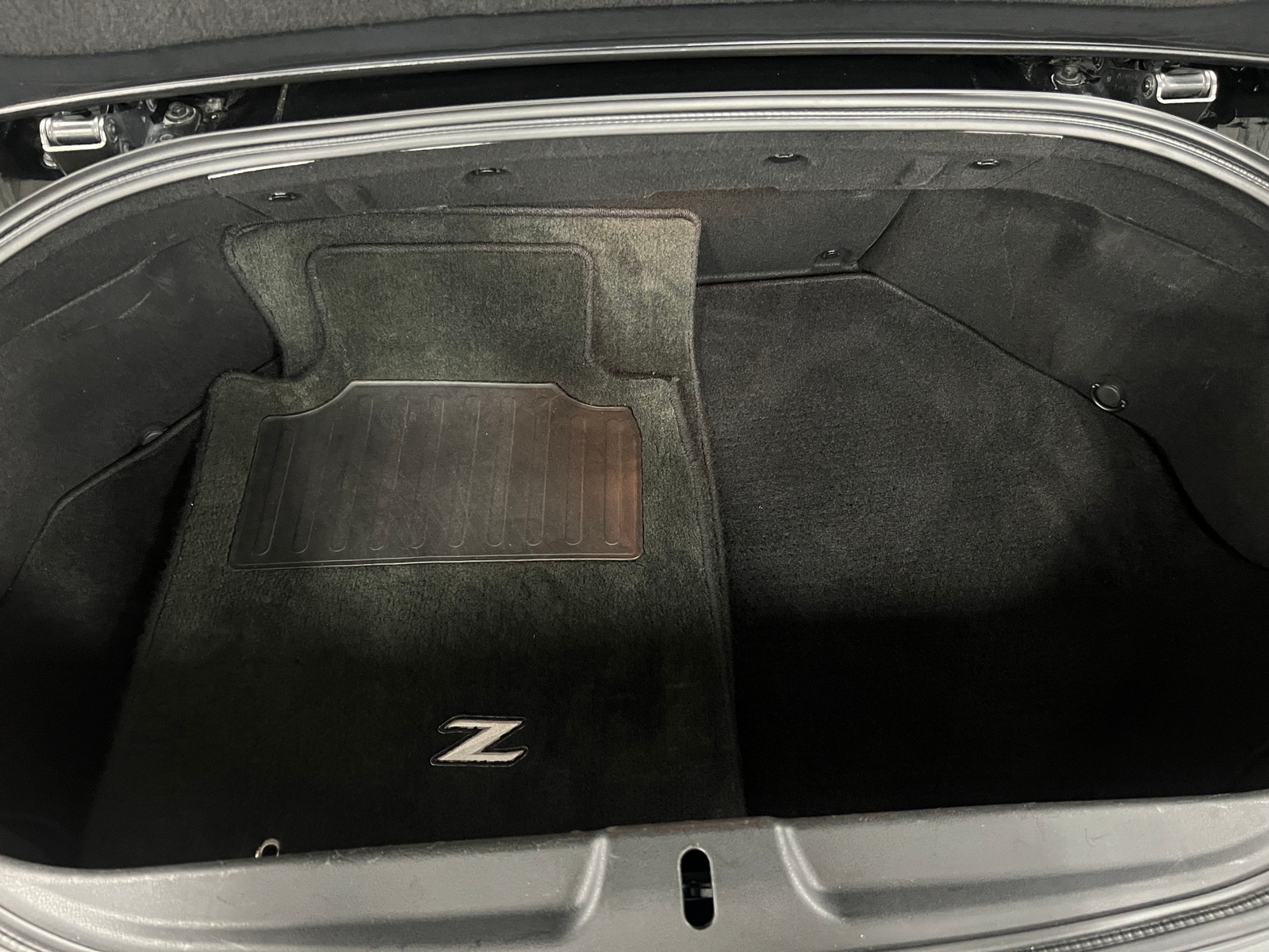 Thumbnail: 2012 Nissan Z - 5