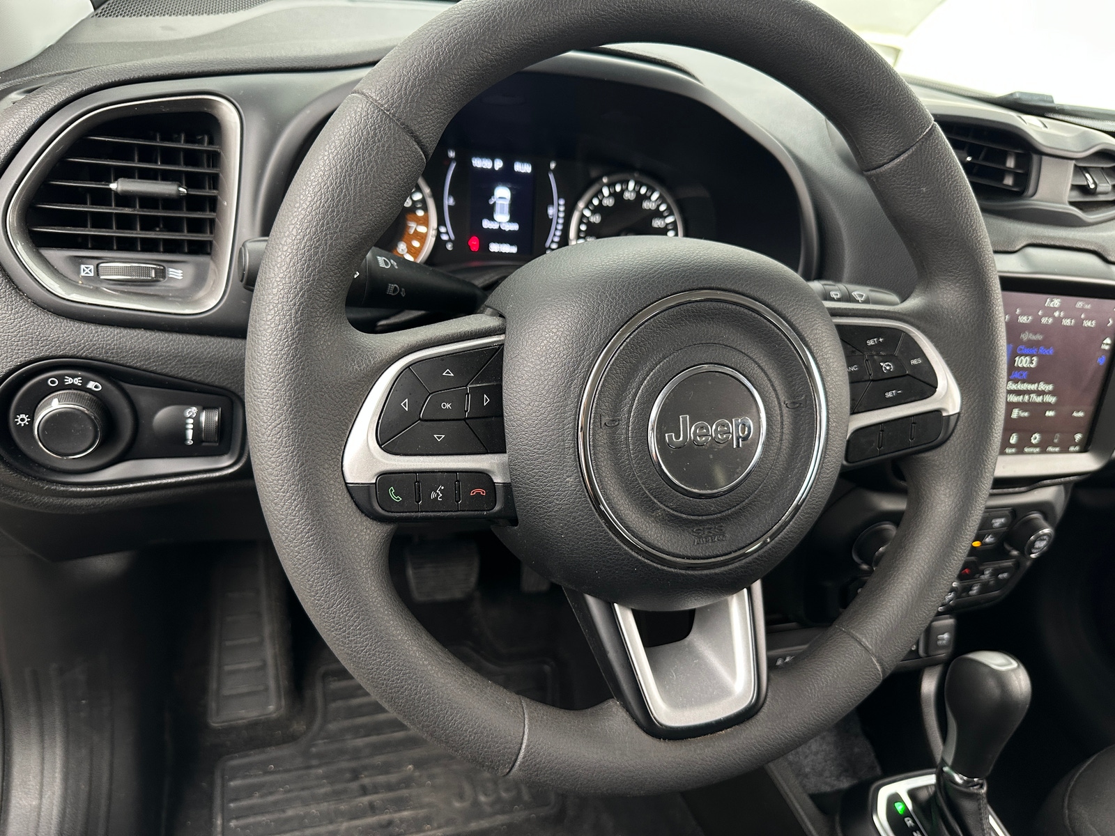 Thumbnail: 2023 Jeep Renegade - 5