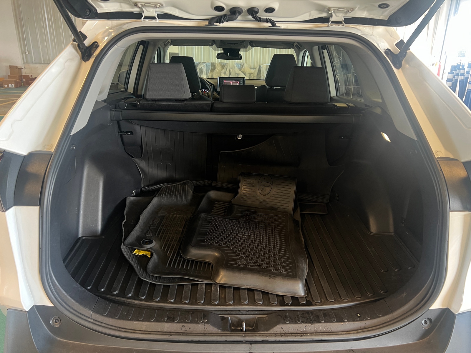 Thumbnail: 2022 Toyota RAV4 - 7