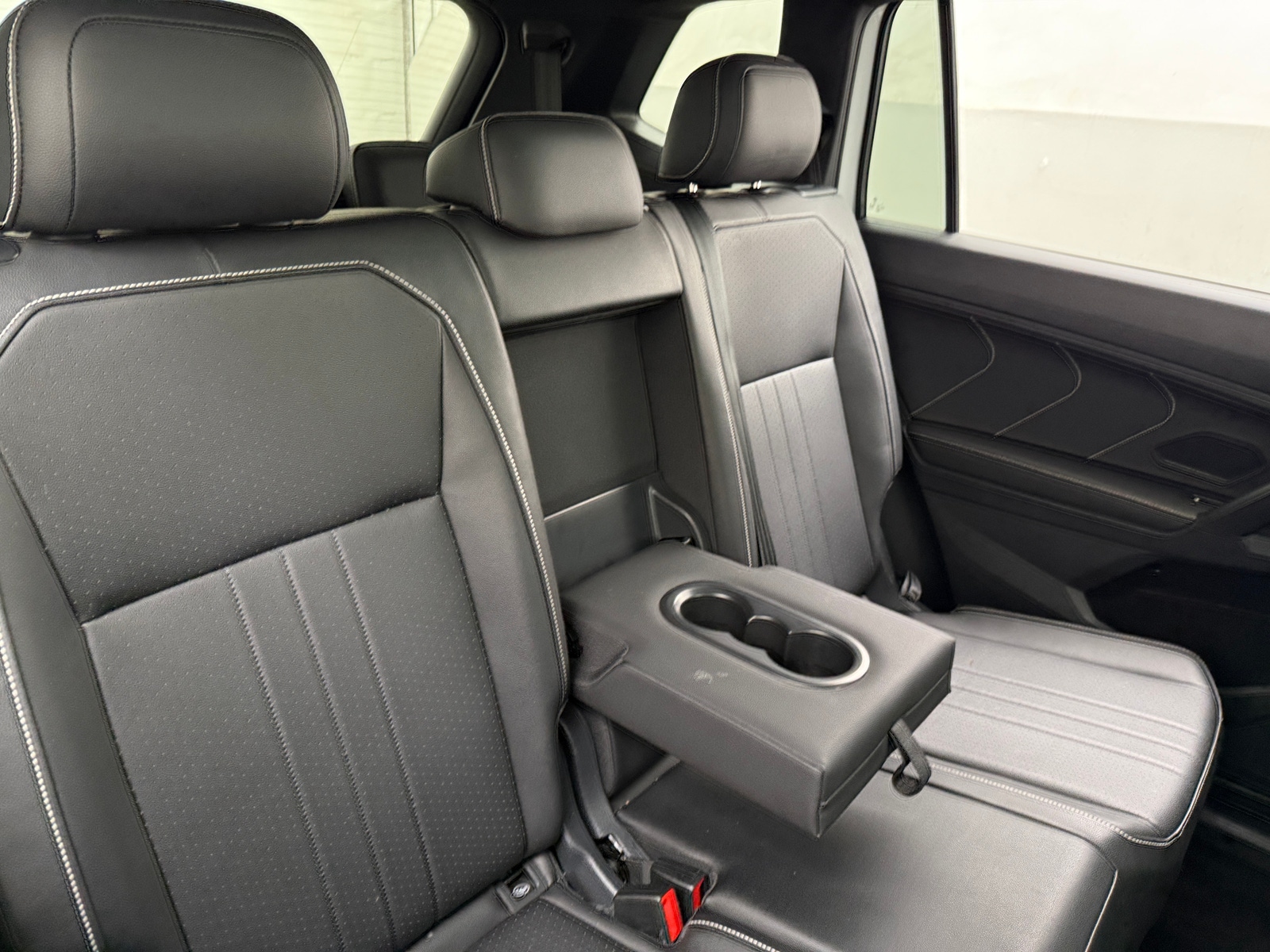 Thumbnail: 2023 Volkswagen Tiguan - 5