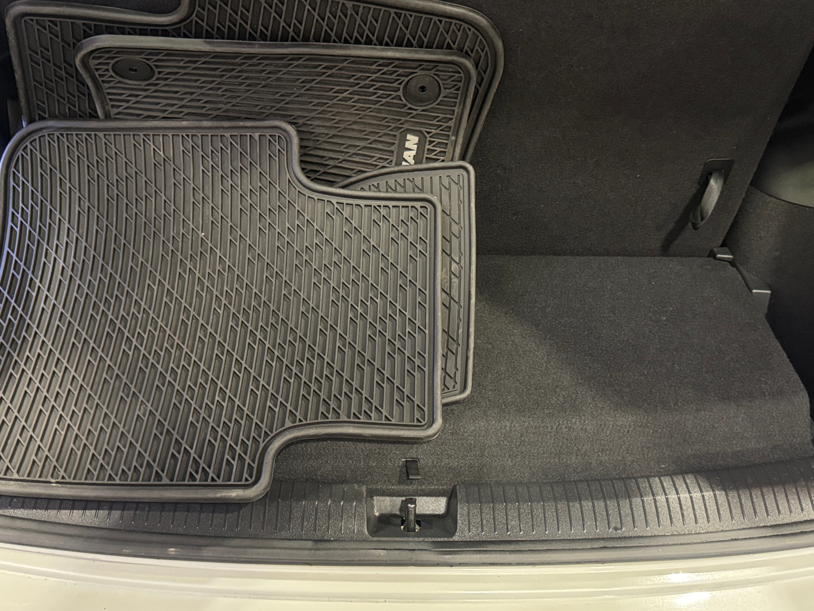 Thumbnail: 2023 Volkswagen Tiguan - 6