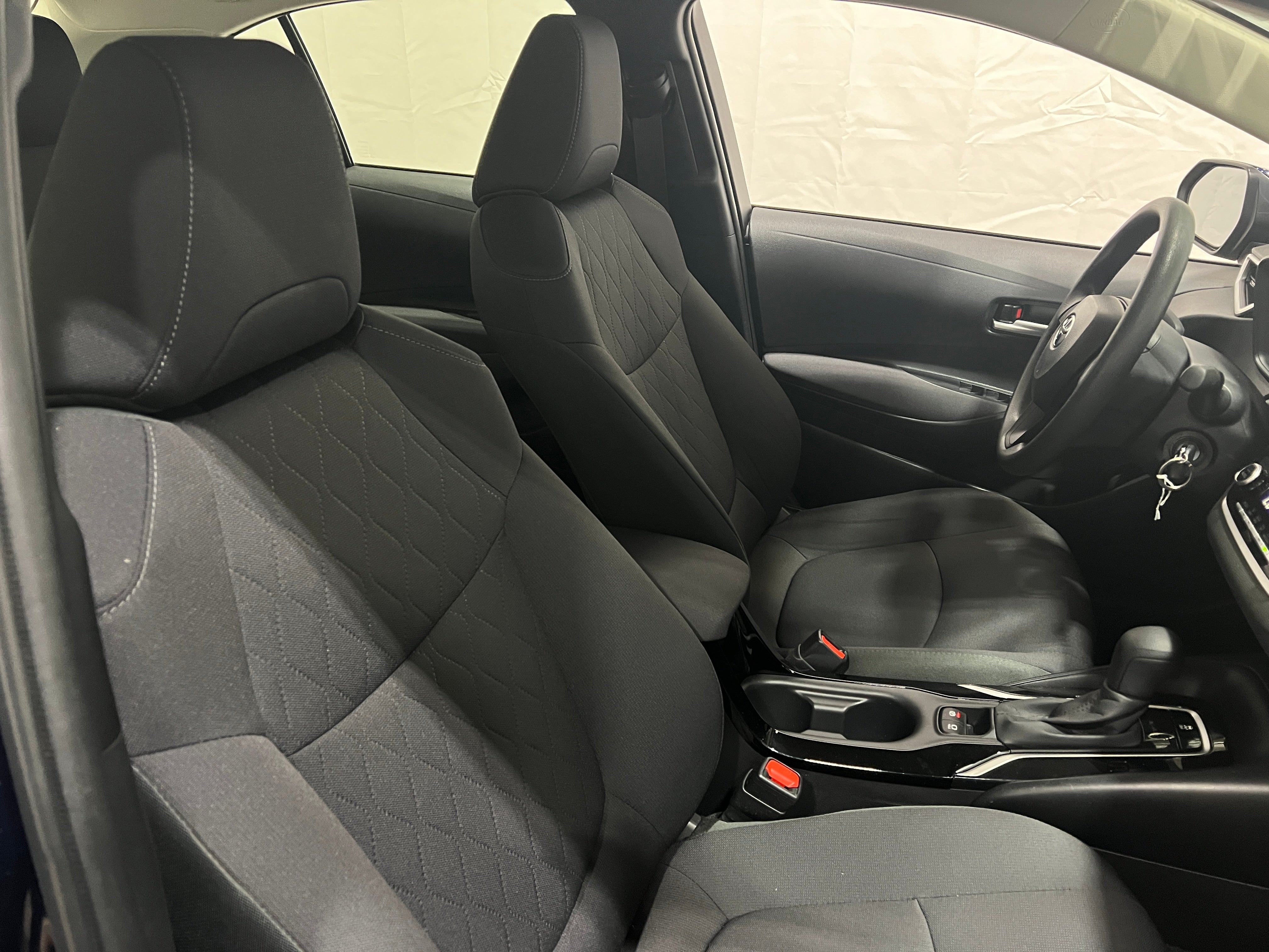 Used 2021 Toyota Corolla LE with VIN JTDEPMAE0MJ179207 for sale in Kansas City