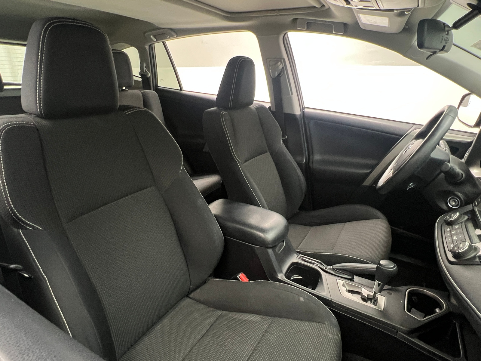 Thumbnail: 2017 Toyota RAV4 - 2