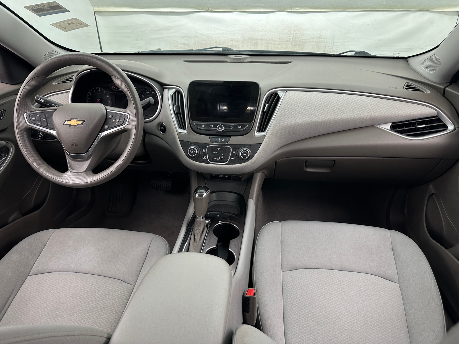 Thumbnail: 2020 Chevrolet Malibu - 3
