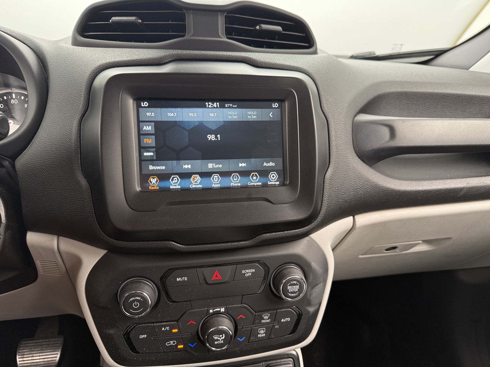 Thumbnail: 2018 Jeep Renegade - 4